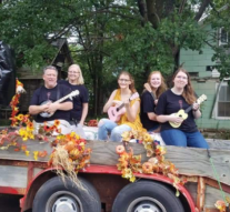 DUkes, strumming and humming through the semester: Drury’s ukulele club earns first at Humansville Fall Fest