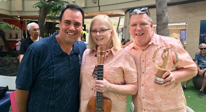 Drury faculty take first in International Ukulele Contest