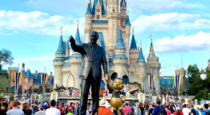 Disney Parks to Lift Covid Restrictions allowing Character hugs and more