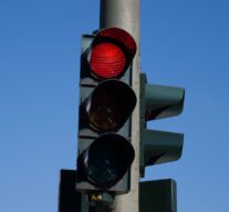 Should drivers be allowed to turn right on red?